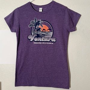 Gildan Purple Ventura Beach Tee, Graphic T-shirt, Palm Trees Ocean, Size Large